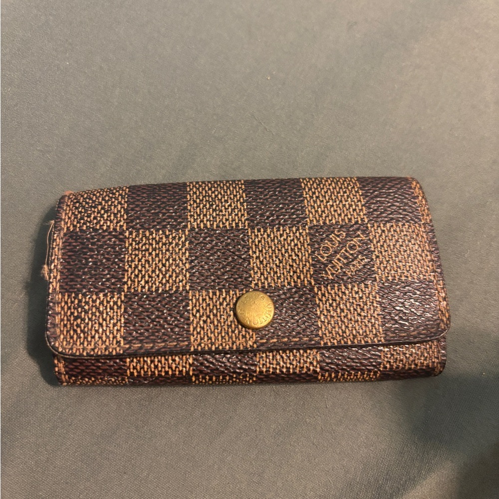 Louis Vuitton Brown Key & Card Holder with Iconic Damier Pattern